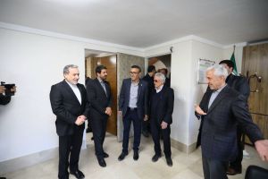 بازدید وزیر امور خارجه از دانشگاه بین المللی همدان