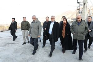 بازدید وزیر راه و شهرسازی از آزادراه شمالی کرج

📸 محمد تقیانی