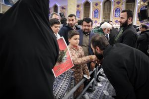 رهبر انقلاب در دیدار خانواده شهیدان سلیمانی و یاران همراه وی و جمعی از خانواده شهدای اقتدار