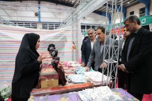بازدید استاندار ایلام از نمایشگاه «روستا‌آباد»