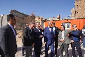 بازدید استاندار کرمانشاه از بافت فرسوده شهر