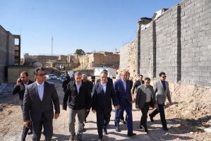 بازدید استاندار کرمانشاه از بافت فرسوده شهر