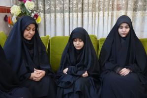 دیدار استاندار کرمانشاه با خانواده شهیدان «سجاد بهرامی» و «محسن الفتی گلدسته» از شهدای جنگ تحمیلی سو
