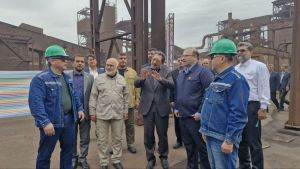 بازدید وزیر صمت و استاندار از دو شرکت فولادی در خوزستان