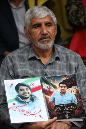 گزارش تصویری | البرز یکپارچه پای کار آمد؛ اجتماع ۱۱۰ هزار نفری «جان‌فدایان البرزی»